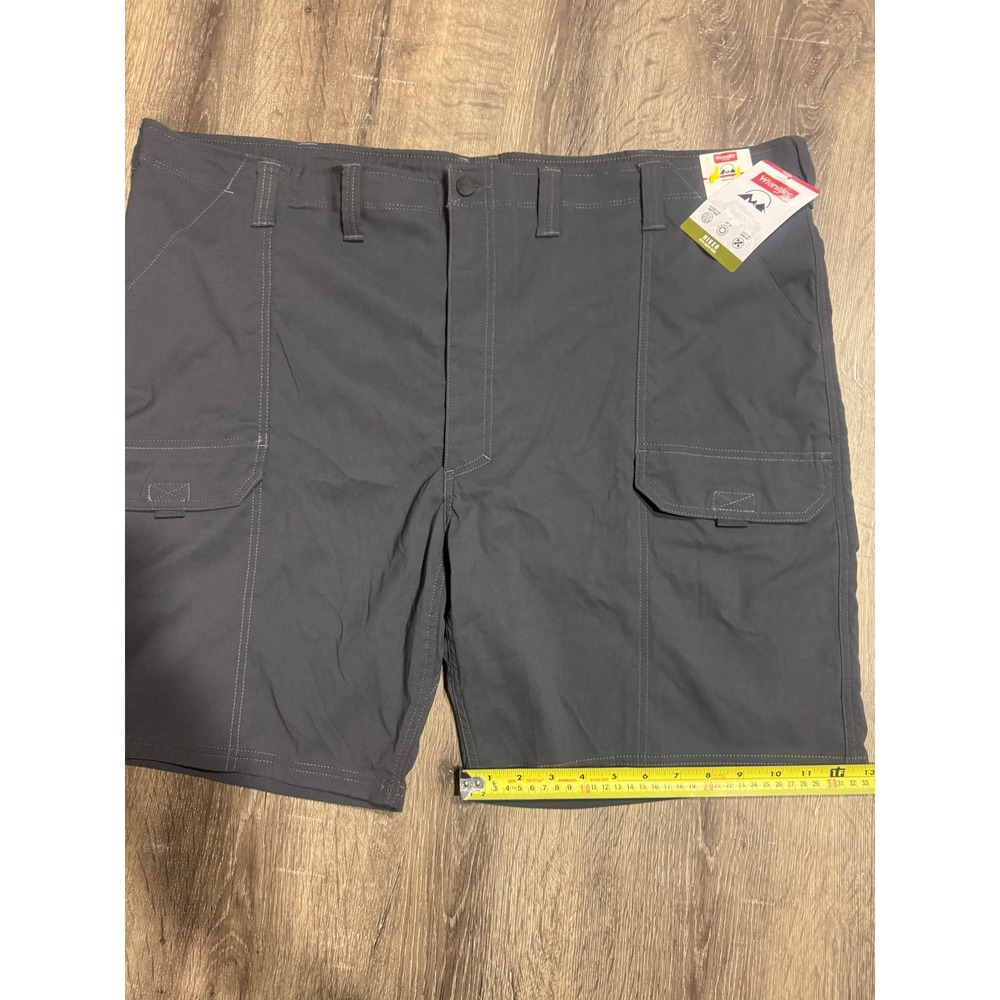 Wrangler Mens Hiker Shorts Gray Flex Waist UPF 30 Stretch Cargo NW972GR Size 48 - Picture 8 of 9